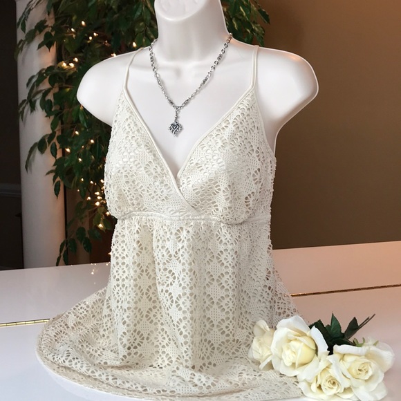 🌸EXPRESS V NECK CREAM LACE CROCHET TOP SIZE LARGE - Picture 6 of 16